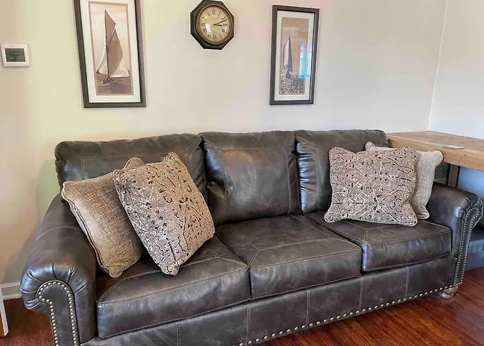 Historic Downtown Flat