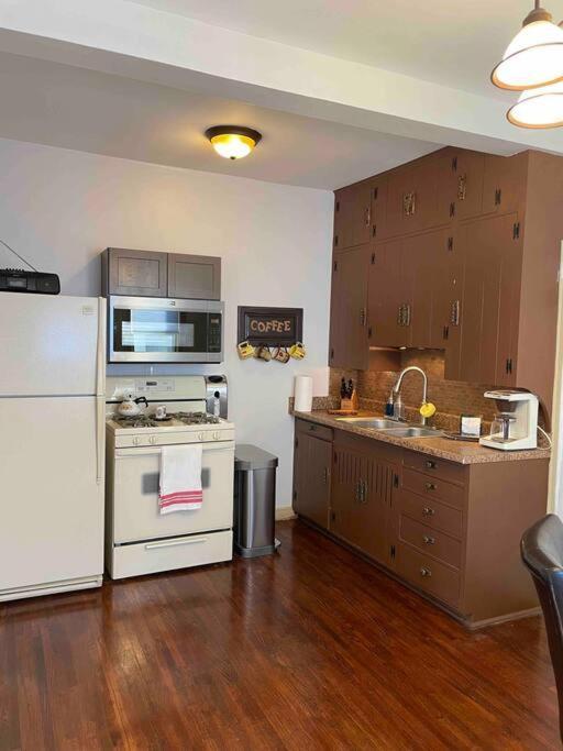 Apartment Historic Downtown Flat